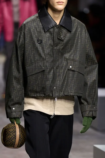 Look 66